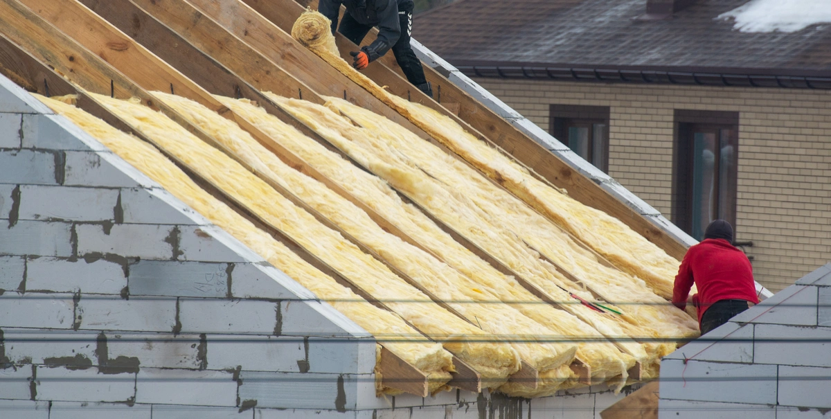 installing roof insulation